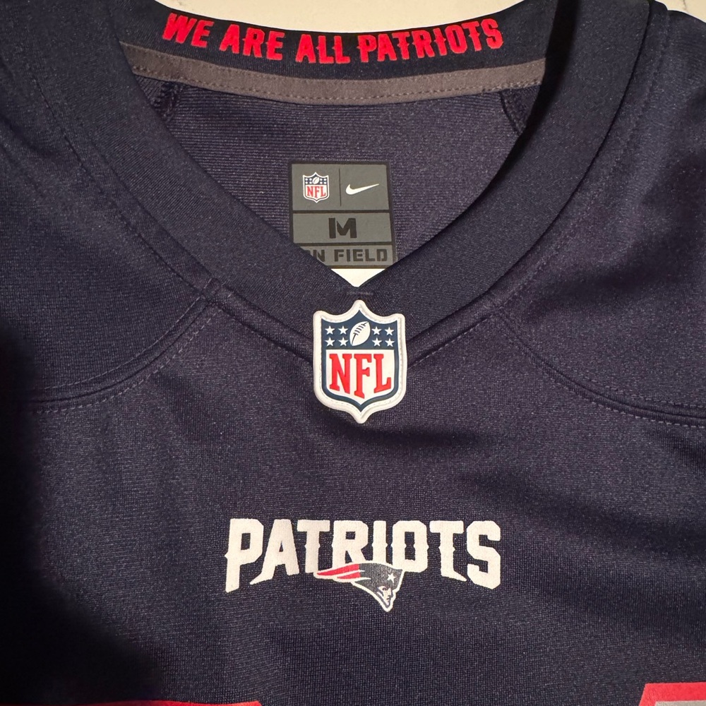 Kendrick Bourne New England Patriots Jersey - Picture 7 of 9